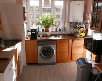 Superior Double Room With View Over North London - לונדון - מטבח