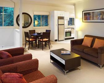 Falls Mountain Retreat Blue Mountains - Wentworth Falls - Living room