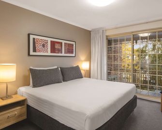 Adina Serviced Apartments Canberra Kingston - Kingston - Bedroom