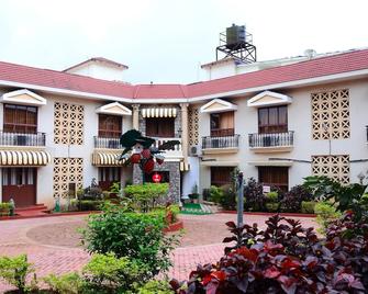 OYO 7293 Basilica Holiday Home - Lonavala - Edifício