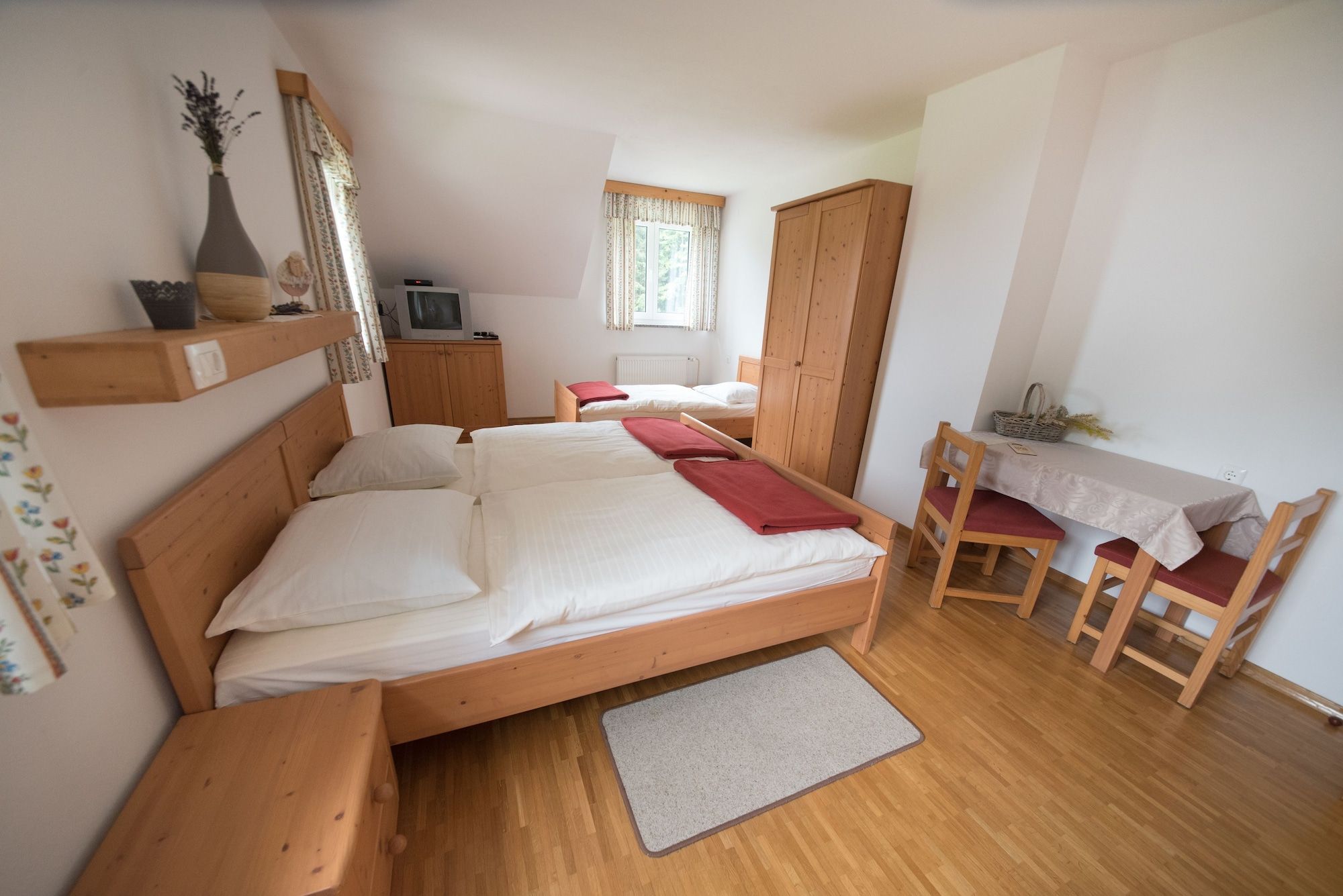 Tourist Farm Pr'Dovar - Ambroz pod Krvavcem - Habitación