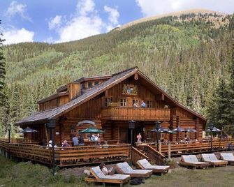 Bavarian Chalet | Ski-In, Ski Out | 3 Bedrooms | 3.5 Baths | Kachina Village - Arroyo Seco - Building