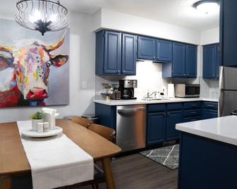 Mid-Century Luxury Manor - Hopkins - Kitchen
