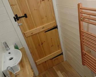 Owl Hut Cosy Ensuite Pod Snowdonia Coast Sleeps 2 - Dolgellau - Baño