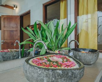 Frangipani Beach Hotel - Buleleng