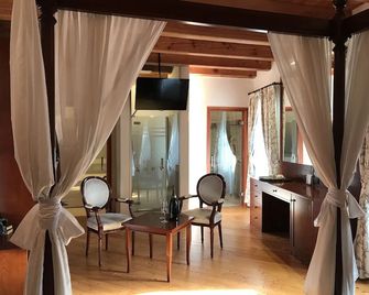 Palazzo Lodron Bertelli - Caderzone
