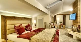 Hotel Neuhäusl Superior - Berchtesgaden - Bedroom