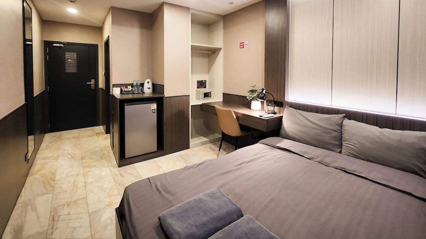 Max Residence
