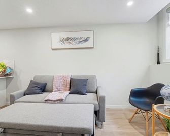 Luxury brand new 1 Bedroom Townhome - Calgary