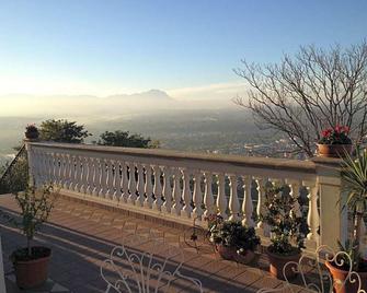 Via col Vento - Chieti - Балкон