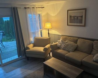 Cozy cottage on Rice Lake - Roseneath - Sala de estar