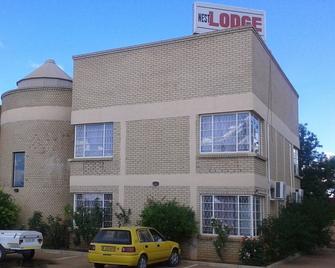 The Nest Lodge - Francistown - Building