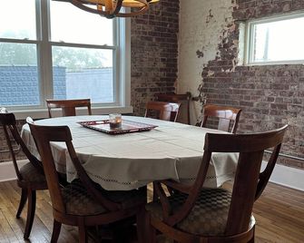 Creative Corner Suite - Centerville - Comedor