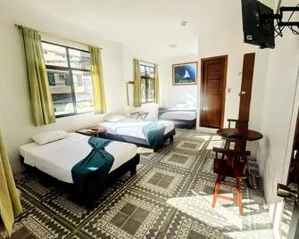 Hostal Gardner - Puerto Ayora - Bedroom