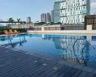 Manhattan Plaza Tower 1 - Manila - Pool