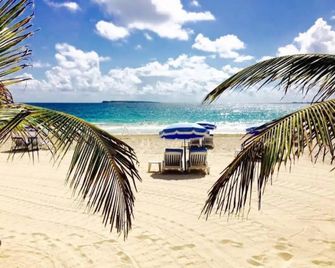 Princess Anouk Beachfront Orient Bay Deluxe 3 Bdr - Baie-Orientale - Beach