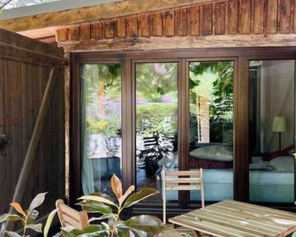 Enchanting tiny house with fireplace on the Elbe - Lüdersburg - Patio