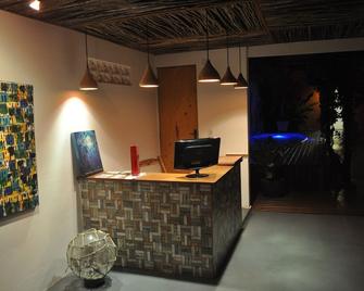 Pousada Villa Xaréu - Cajueiro da Praia - Rezeption
