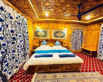 The Heritage safina group of houseboats - Srinagar - Schlafzimmer