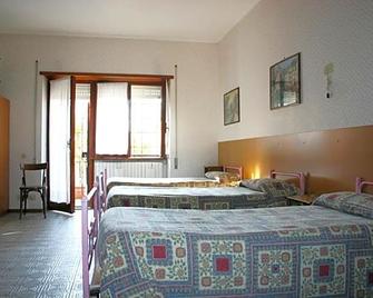 Albergo Anna - Ciampino - Schlafzimmer