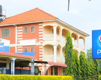 Leosim Hotel Nebbi - Nebbi - Edificio