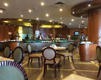 Golden Hotel - שניאנג - מסעדה