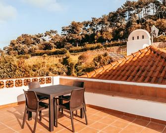 Oliveira's House By Gt House - Sintra - Balcone