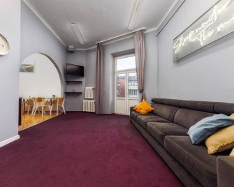 Moon Hostel Warszawa - ורשה - סלון