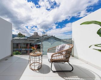 Landscape Hotel - Dali - Balcony