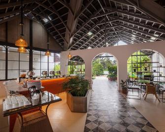 Treebo Vrindavan, 3 Km From Madikeri Fort - Madikeri - Restaurante