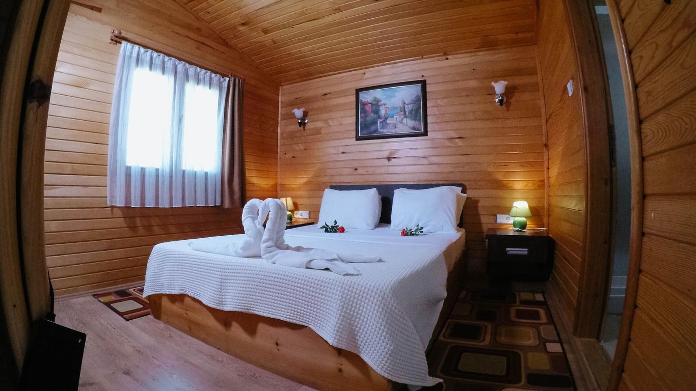 Canada Hotel & Bungalows
