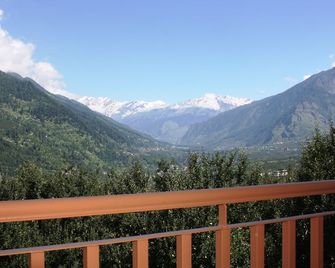 Sarthak Bed and Breakfast Beautiful Homestay with View - Manali - Balcony