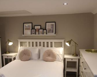 The Nook - Bakewell - Bedroom