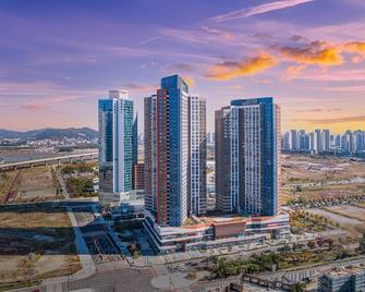 Urbanstay Incheon Songdo - Incheon - Bâtiment