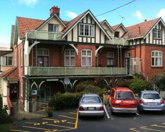 Stafford Gables Hostel - דנידין - בניין