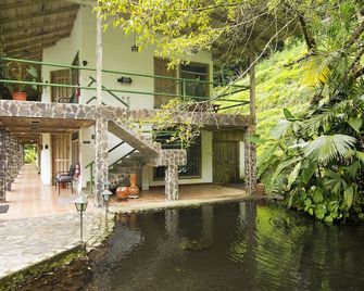 Bosque De Paz - Sarchí - Vista del exterior