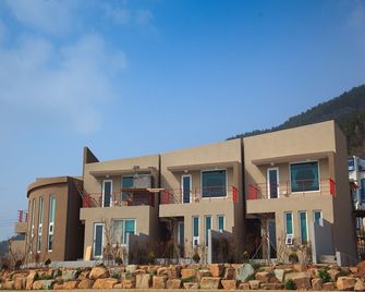 Innude Pension - Namhae - Building