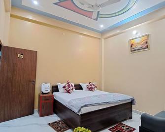 Hare Rama Palace - Faizābād - Bedroom