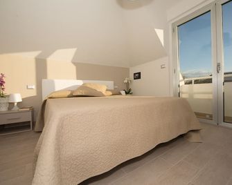 Cala Luna Suite - Attic apartment on the sea - San Benedetto del Tronto - Schlafzimmer