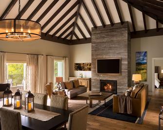 لا كانتيرا ريزورت آند سبا - سان انطونيو - غرفة معيشة