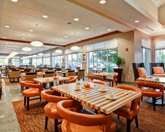 Hilton Garden Inn Ottawa Airport - אוטאווה - מסעדה