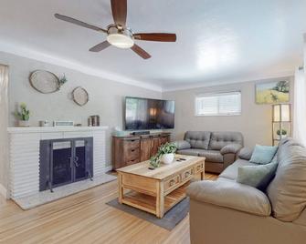 Casaderita Luxury Home Near Unm! - Alburquerque