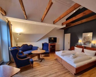 Hotel Osterkrug - Husum - Slaapkamer