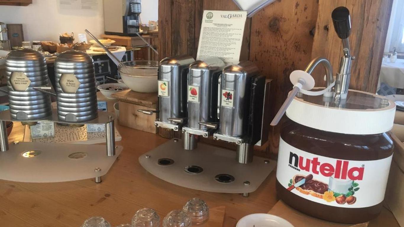 فيدايا جوي بد آند بريكفاست