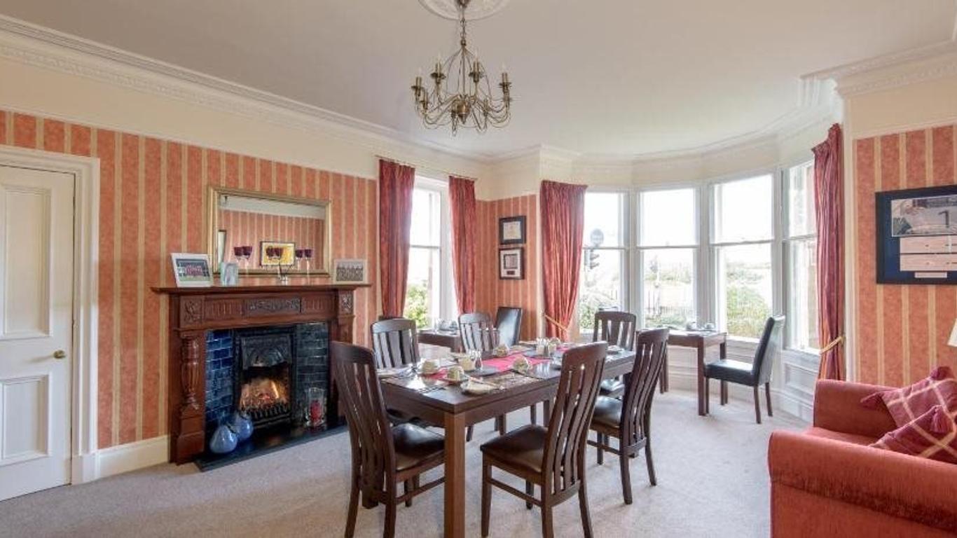 Golf Lodge Bed & Breakfast