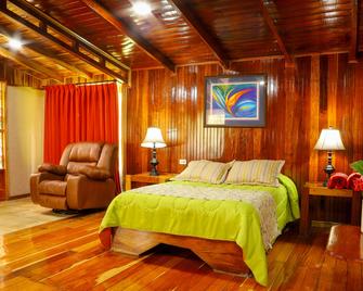 Los Pinos Cabanas y Jardines - Monteverde - Slaapkamer