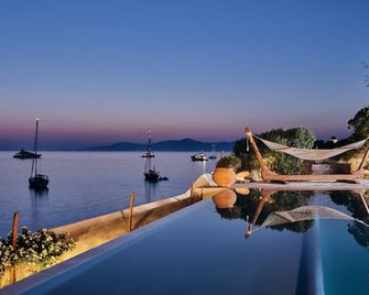 Belvedere Mykonos - Waterfront Villa & Suites - The Leading Hotels of the World - Míkonos