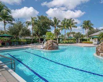 Greenlinks Golf Villas At Lely Resort - נייפלס - בריכה