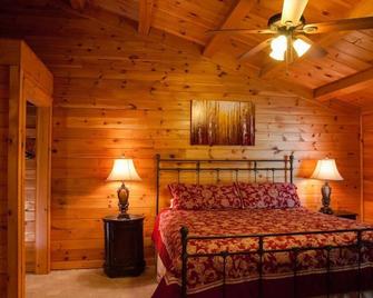 Lake Parlin Lodge & Cabins - Three Streams - Bedroom