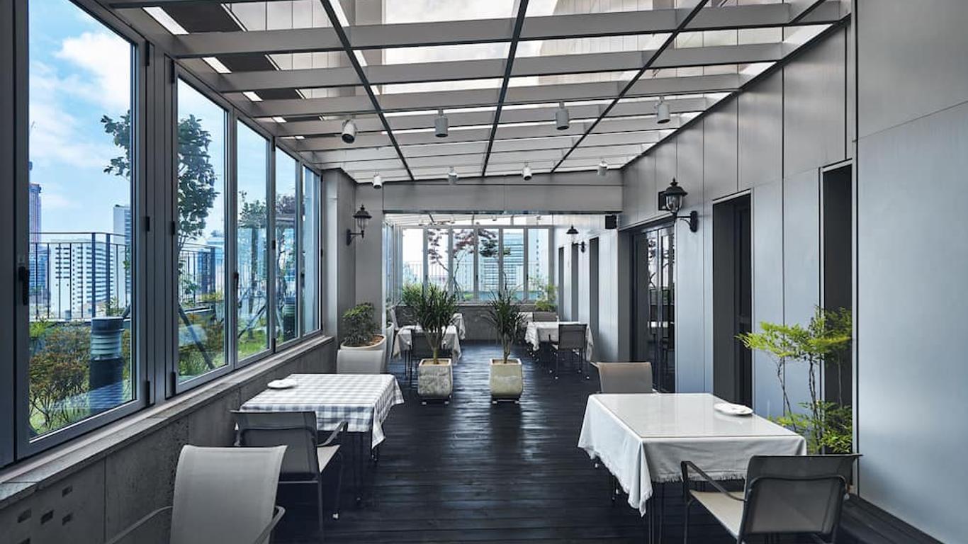 جيه بي ديزاين هوتل هايوندي